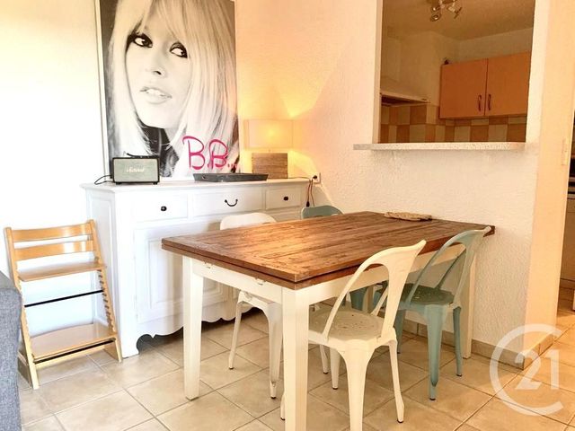 Afficher la photo en grand appartement à vendre - 2 pièces - 39.24 m2 - ST TROPEZ - 83 - PROVENCE-ALPES-COTE-D-AZUR - Century 21 Thomas Thum Immobilier