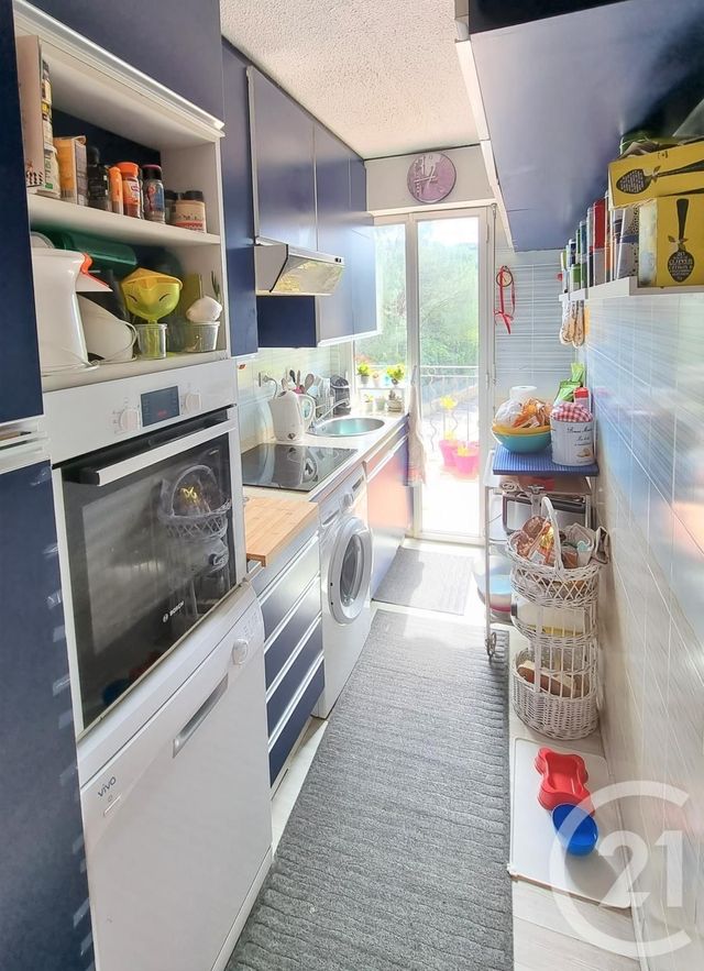 Afficher la photo en grand Appartement F3 à vendre - 3 pièces - 70.0 m2 - ST TROPEZ - 83 - PROVENCE-ALPES-COTE-D-AZUR - Century 21 Thomas Thum Immobilier