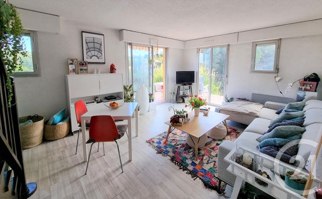 Afficher la photo en grand Appartement F3 à vendre - 3 pièces - 70.0 m2 - ST TROPEZ - 83 - PROVENCE-ALPES-COTE-D-AZUR - Century 21 Thomas Thum Immobilier