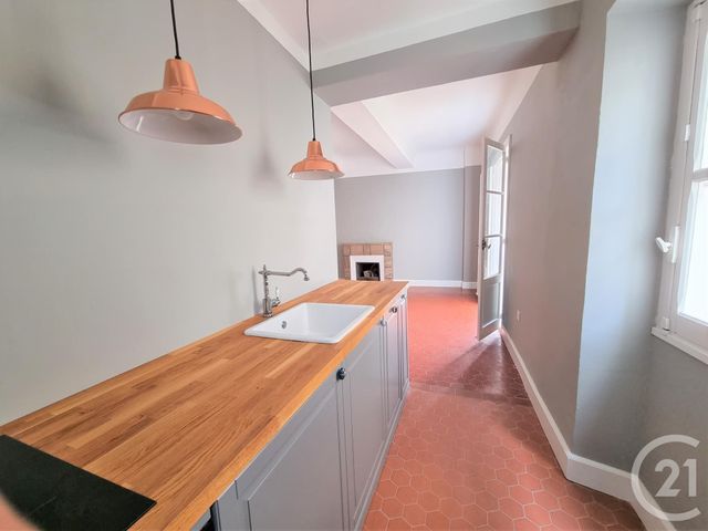 Afficher la photo en grand Appartement F2 à vendre - 2 pièces - 44.45 m2 - ST TROPEZ - 83 - PROVENCE-ALPES-COTE-D-AZUR - Century 21 Thomas Thum Immobilier