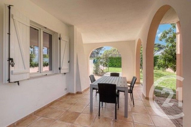 maison à vendre - 6 pièces - 124.0 m2 - ST TROPEZ - 83 - PROVENCE-ALPES-COTE-D-AZUR - Century 21 Thomas Thum Immobilier