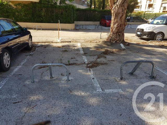 Afficher la photo en grand Appartement F2 à vendre - 2 pièces - 48.0 m2 - ST TROPEZ - 83 - PROVENCE-ALPES-COTE-D-AZUR - Century 21 Thomas Thum Immobilier
