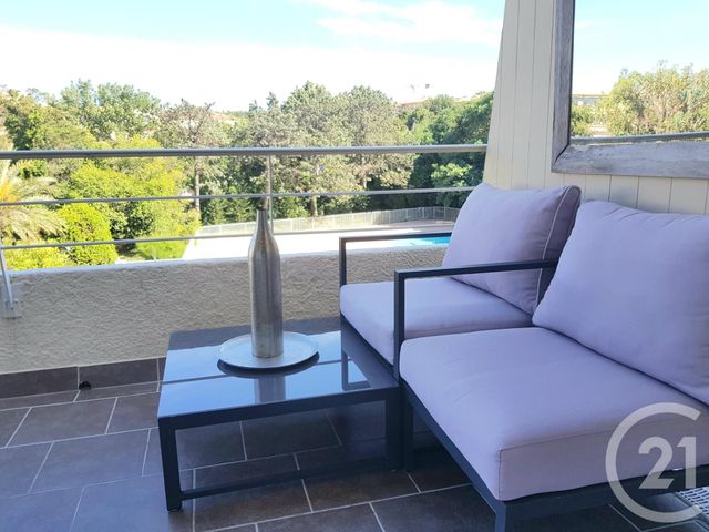 Afficher la photo en grand Appartement F2 à vendre - 2 pièces - 48.0 m2 - ST TROPEZ - 83 - PROVENCE-ALPES-COTE-D-AZUR - Century 21 Thomas Thum Immobilier