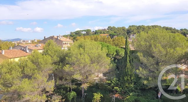 Afficher la photo en grand Appartement Duplex à vendre - 4 pièces - 105.0 m2 - ST TROPEZ - 83 - PROVENCE-ALPES-COTE-D-AZUR - Century 21 Thomas Thum Immobilier
