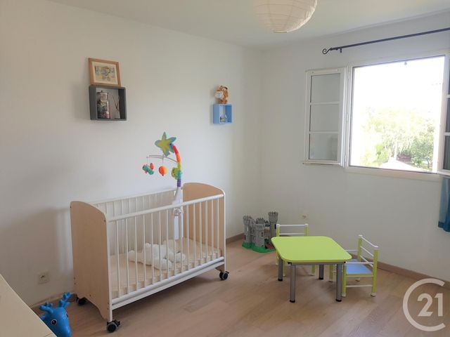 Afficher la photo en grand Appartement Duplex à vendre - 4 pièces - 105.0 m2 - ST TROPEZ - 83 - PROVENCE-ALPES-COTE-D-AZUR - Century 21 Thomas Thum Immobilier