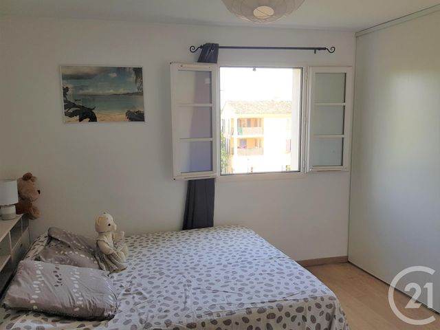 Afficher la photo en grand Appartement Duplex à vendre - 4 pièces - 105.0 m2 - ST TROPEZ - 83 - PROVENCE-ALPES-COTE-D-AZUR - Century 21 Thomas Thum Immobilier