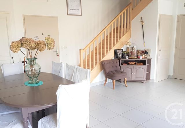 Afficher la photo en grand Appartement Duplex à vendre - 4 pièces - 105.0 m2 - ST TROPEZ - 83 - PROVENCE-ALPES-COTE-D-AZUR - Century 21 Thomas Thum Immobilier