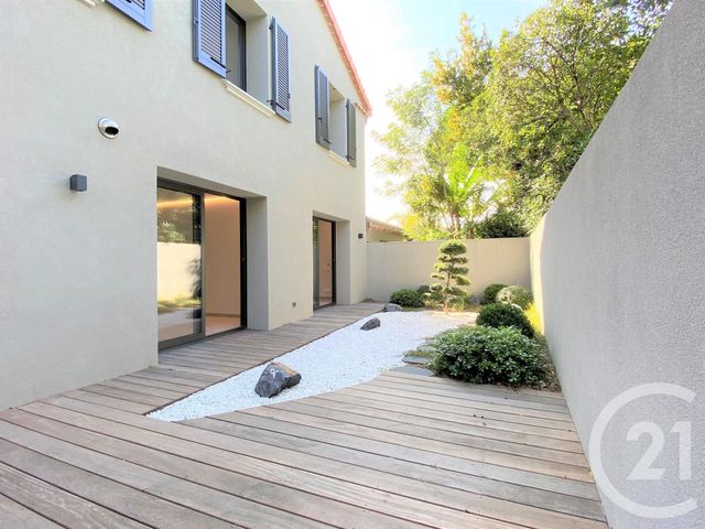 Afficher la photo en grand Appartement F3 à vendre - 3 pièces - 100.0 m2 - ST TROPEZ - 83 - PROVENCE-ALPES-COTE-D-AZUR - Century 21 Thomas Thum Immobilier