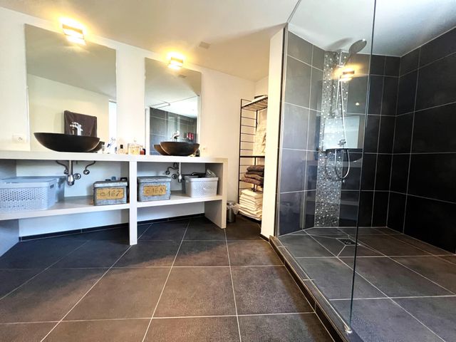 Afficher la photo en grand maison à vendre - 5 pièces - 168.0 m2 - GRIMAUD - 83 - PROVENCE-ALPES-COTE-D-AZUR - Century 21 Thomas Thum Immobilier