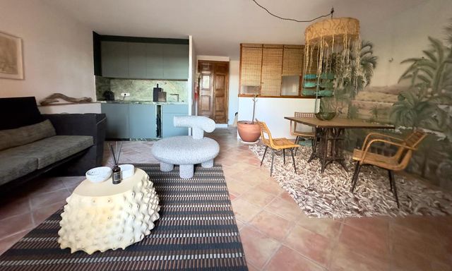 Afficher la photo en grand maison à vendre - 6 pièces - 195.0 m2 - GASSIN - 83 - PROVENCE-ALPES-COTE-D-AZUR - Century 21 Thomas Thum Immobilier