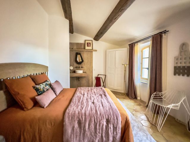 Afficher la photo en grand maison à vendre - 6 pièces - 195.0 m2 - GASSIN - 83 - PROVENCE-ALPES-COTE-D-AZUR - Century 21 Thomas Thum Immobilier