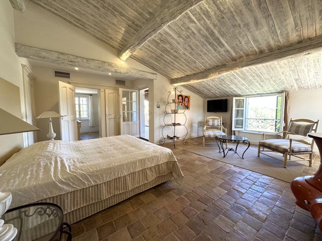 maison à vendre - 10 pièces - 320.0 m2 - ST TROPEZ - 83 - PROVENCE-ALPES-COTE-D-AZUR - Century 21 Thomas Thum Immobilier