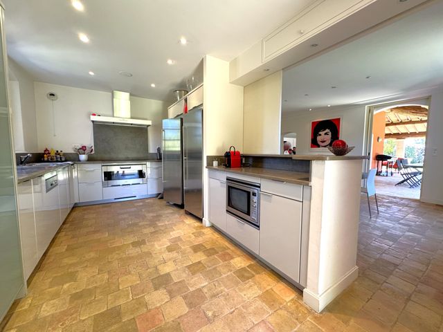 maison à vendre - 10 pièces - 320.0 m2 - ST TROPEZ - 83 - PROVENCE-ALPES-COTE-D-AZUR - Century 21 Thomas Thum Immobilier