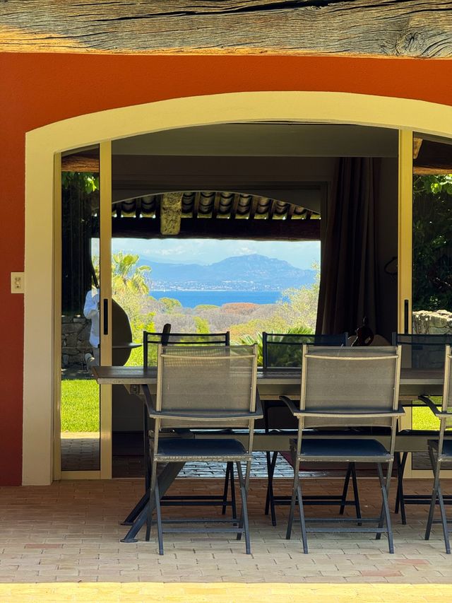 maison à vendre - 10 pièces - 320.0 m2 - ST TROPEZ - 83 - PROVENCE-ALPES-COTE-D-AZUR - Century 21 Thomas Thum Immobilier