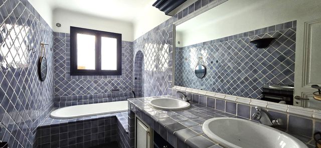 maison à vendre - 6 pièces - 165.0 m2 - GASSIN - 83 - PROVENCE-ALPES-COTE-D-AZUR - Century 21 Thomas Thum Immobilier