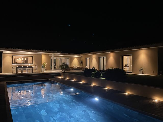 Afficher la photo en grand maison à vendre - 5 pièces - 185.0 m2 - COGOLIN - 83 - PROVENCE-ALPES-COTE-D-AZUR - Century 21 Thomas Thum Immobilier